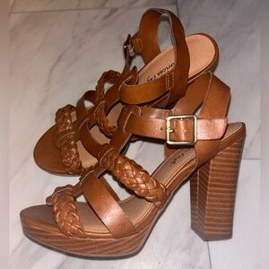 American Eagle Brown Leather Heels